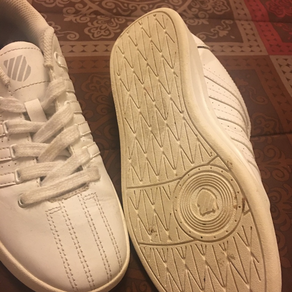 Shoes - Picture 2 of 4